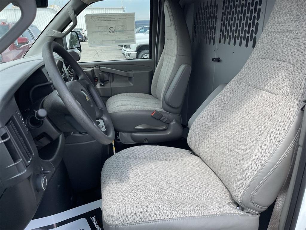 new 2025 Chevrolet Express 2500 car