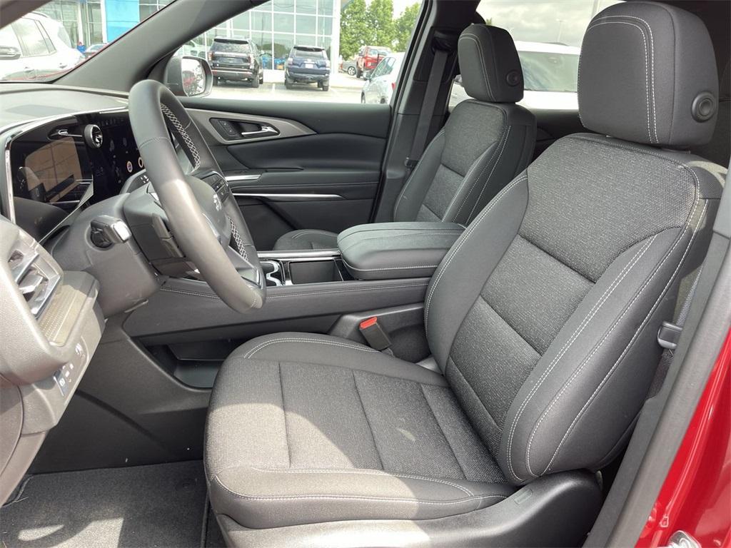 new 2025 Chevrolet Traverse car, priced at $44,500