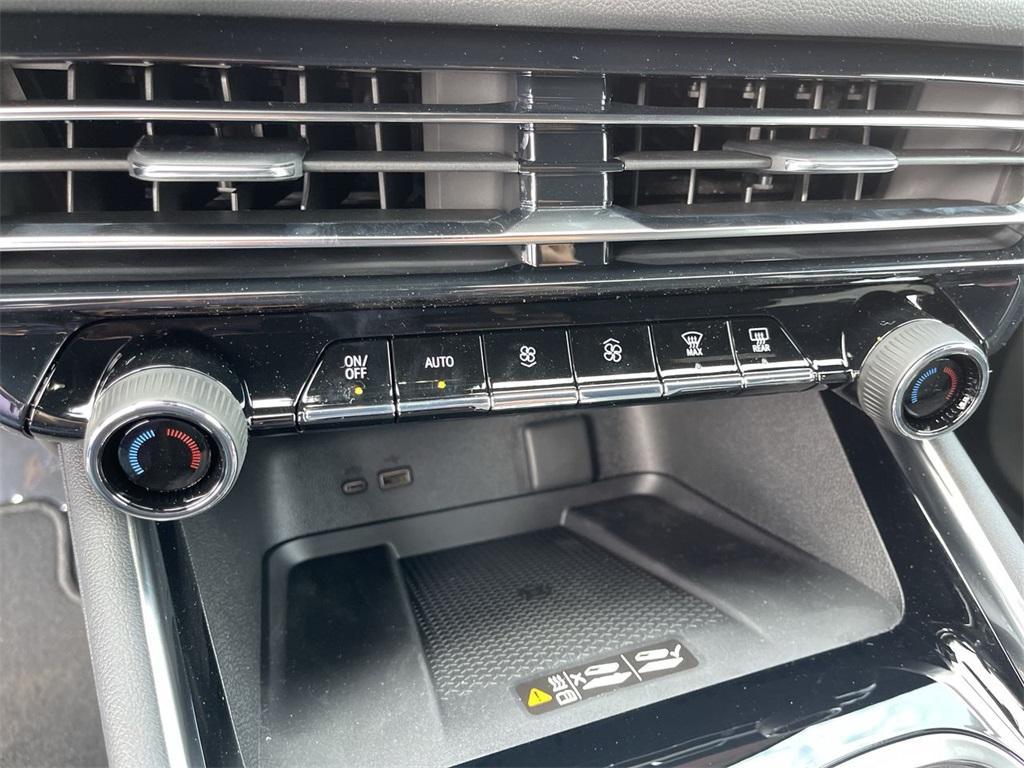 new 2025 Chevrolet Traverse car, priced at $44,500