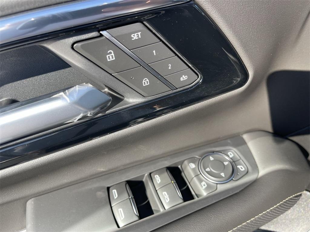 new 2025 Chevrolet Suburban car, priced at $86,545