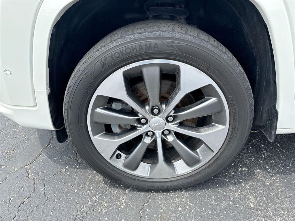 used 2019 Jeep Cherokee car, priced at $17,981