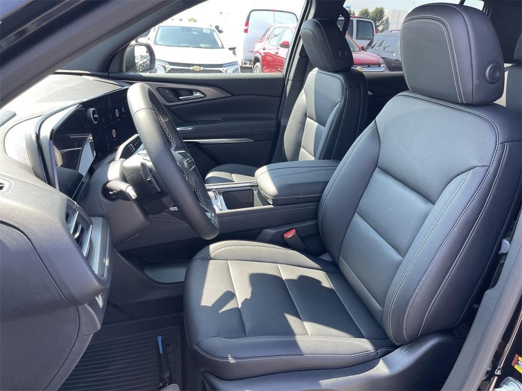 new 2026 Chevrolet Traverse car, priced at $43,845