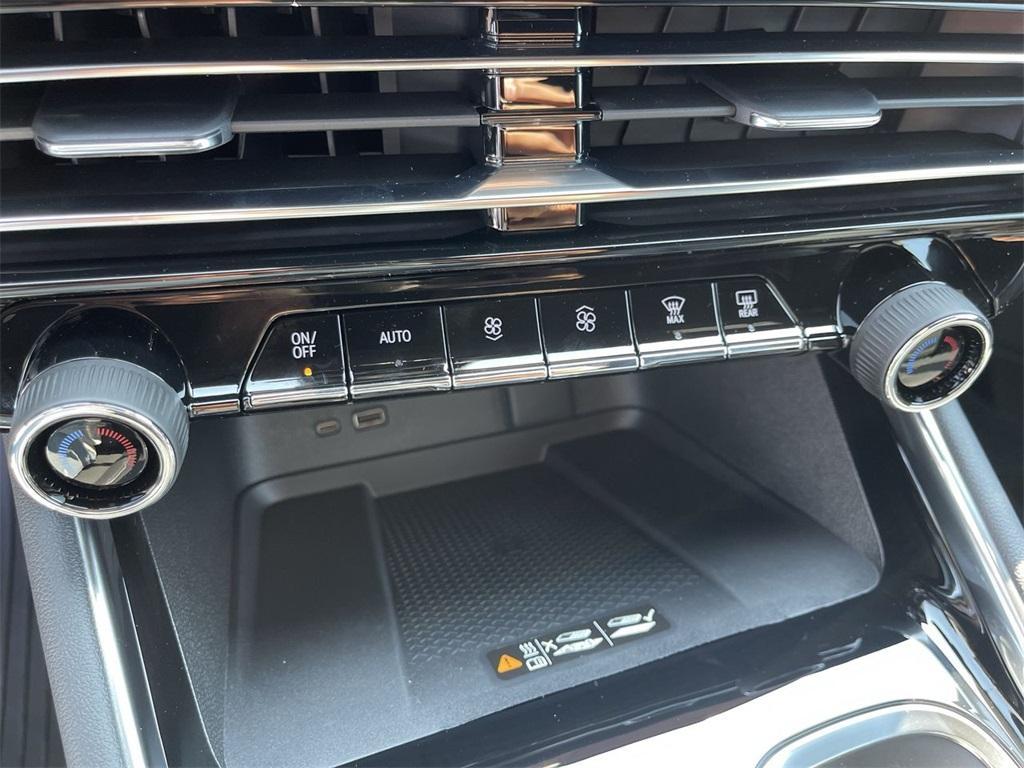 new 2026 Chevrolet Traverse car, priced at $43,845