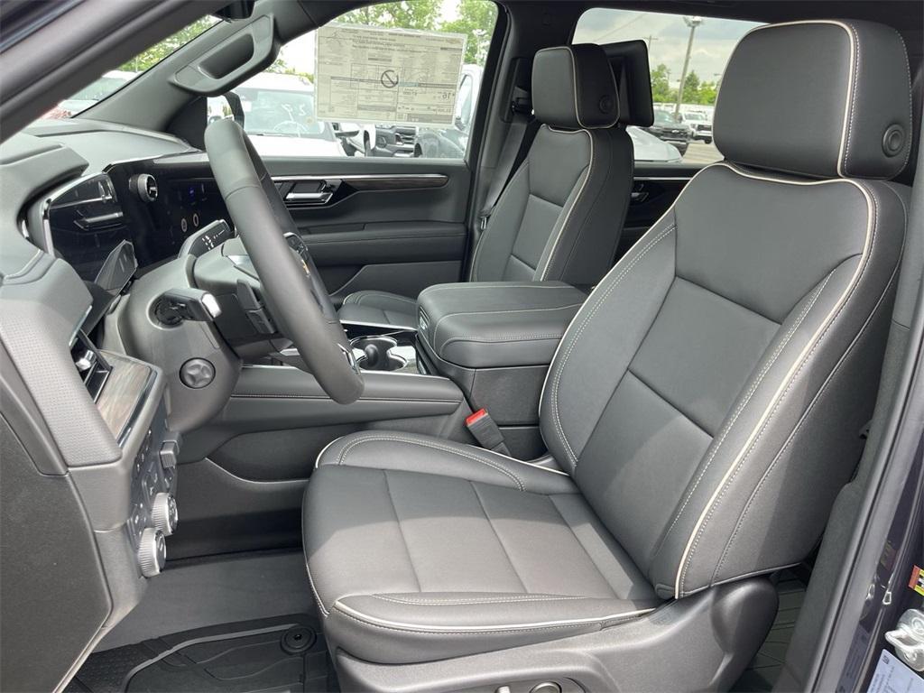 new 2025 Chevrolet Suburban car, priced at $87,175