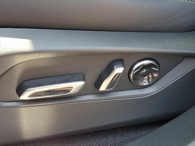 used 2022 Acura RDX car, priced at $34,995