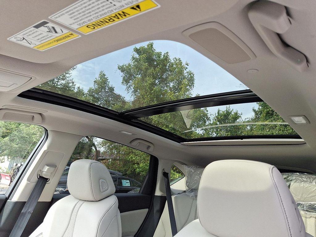 new 2025 Acura RDX car, priced at $48,650