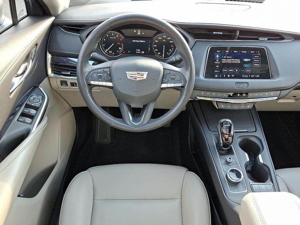 used 2023 Cadillac XT4 car, priced at $25,995