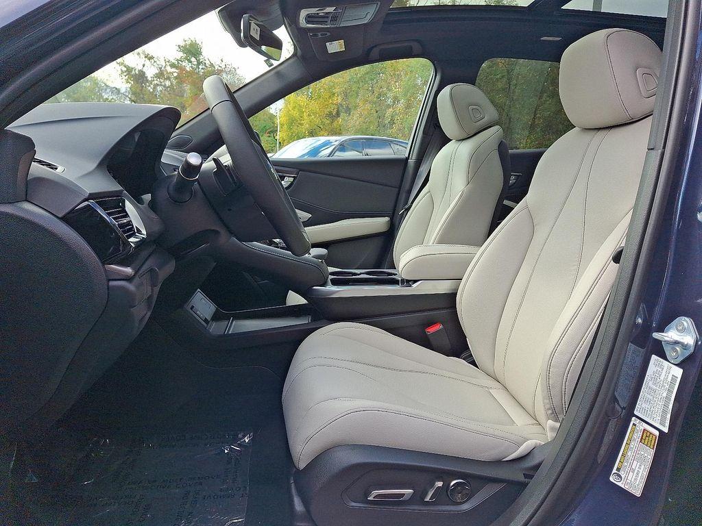 new 2025 Acura RDX car, priced at $46,050