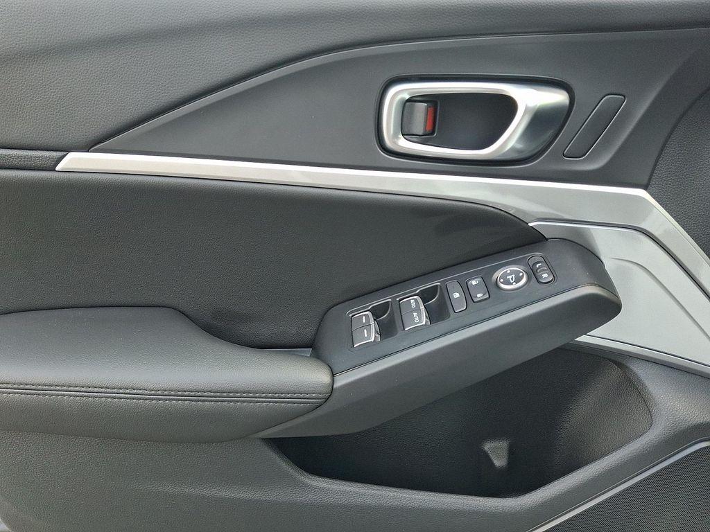 used 2025 Acura Integra car, priced at $30,995