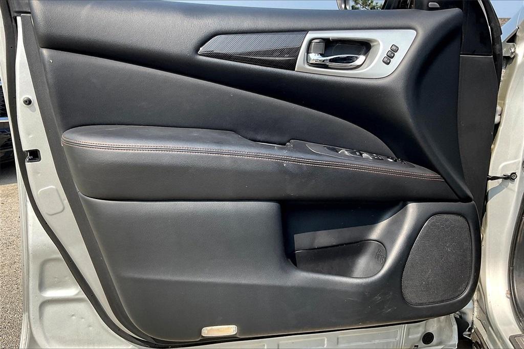 used 2020 Nissan Pathfinder car, priced at $22,528