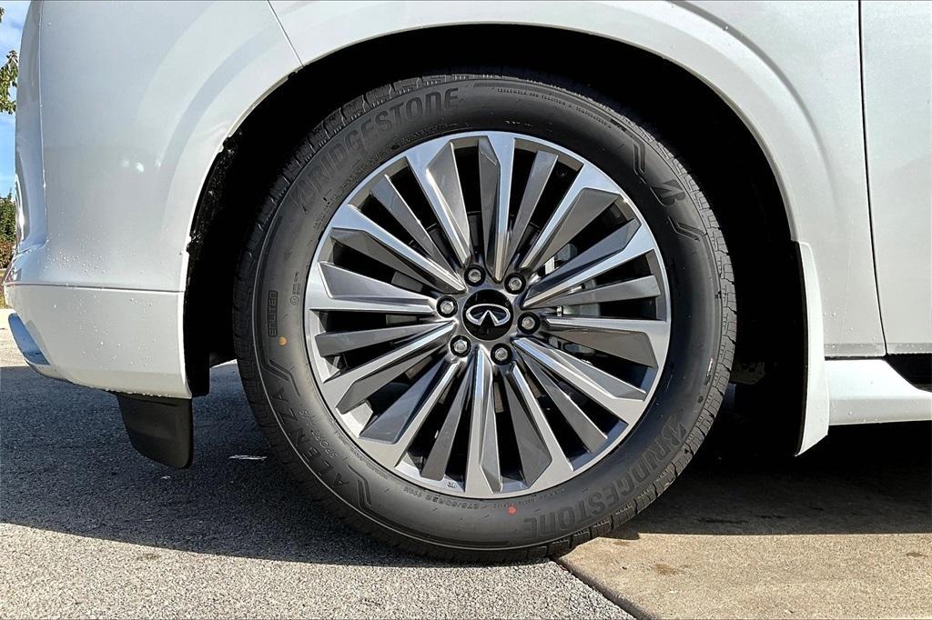 new 2026 INFINITI QX80 car, priced at $94,572