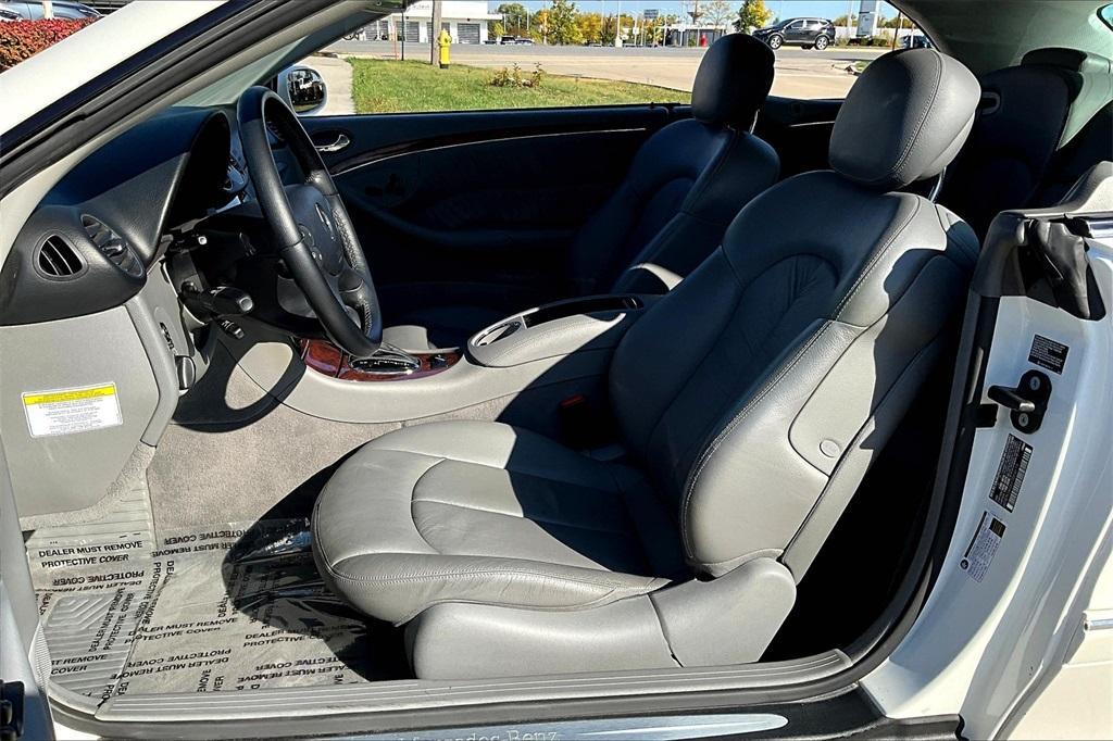 used 2006 Mercedes-Benz CLK-Class car, priced at $12,775