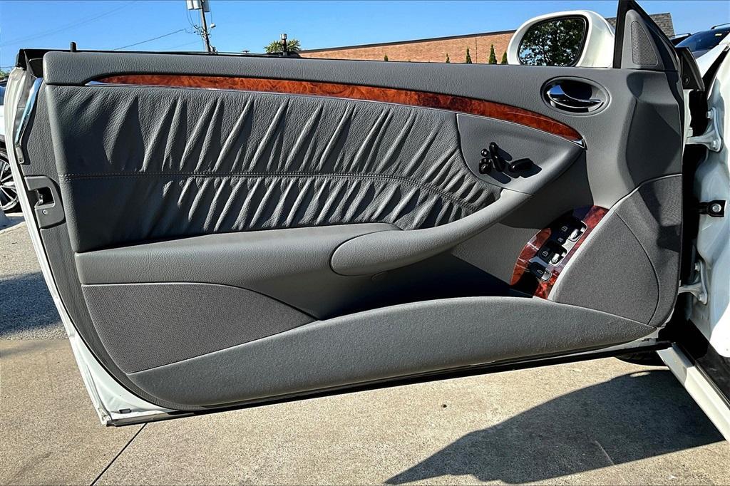 used 2006 Mercedes-Benz CLK-Class car, priced at $12,775