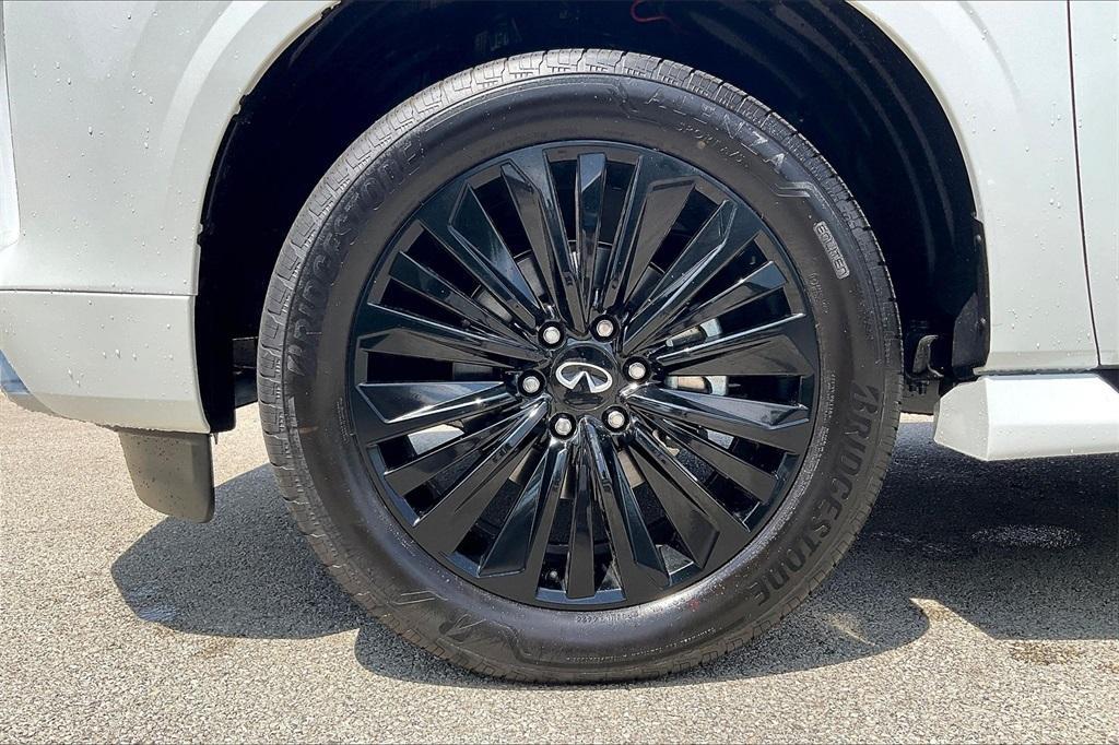 new 2025 INFINITI QX80 car, priced at $97,038