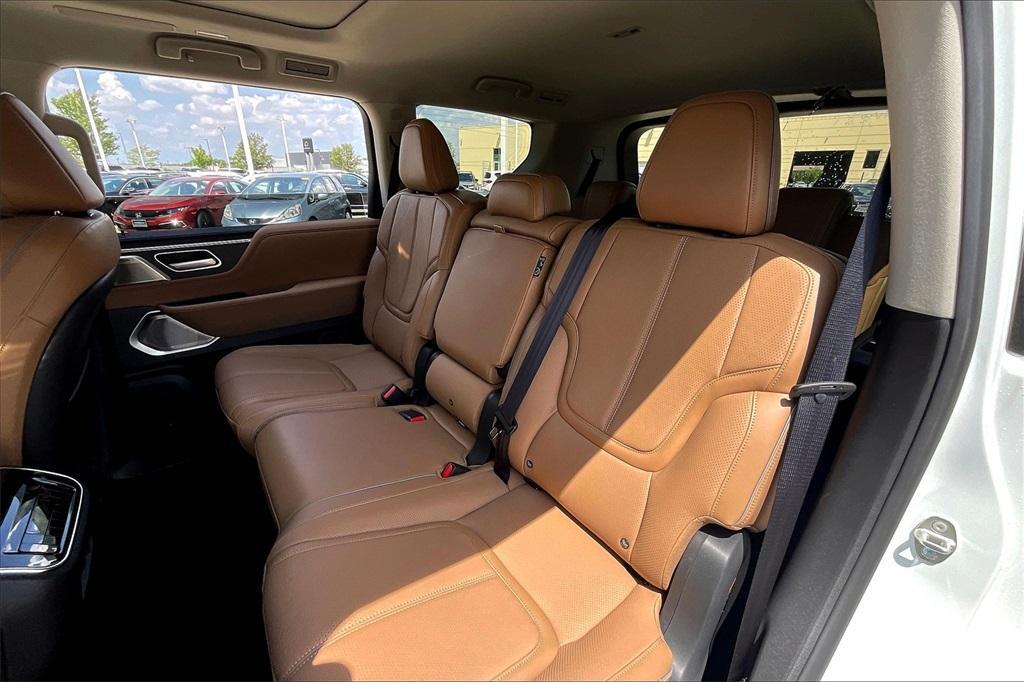 new 2025 INFINITI QX80 car, priced at $97,038