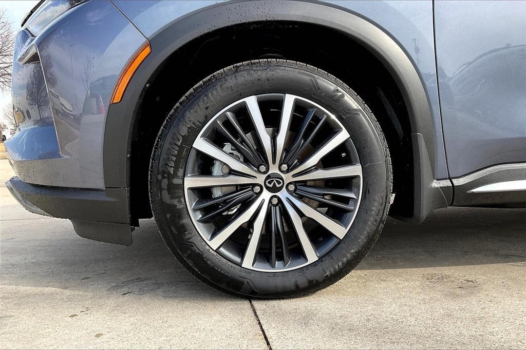 new 2025 INFINITI QX60 car, priced at $66,699