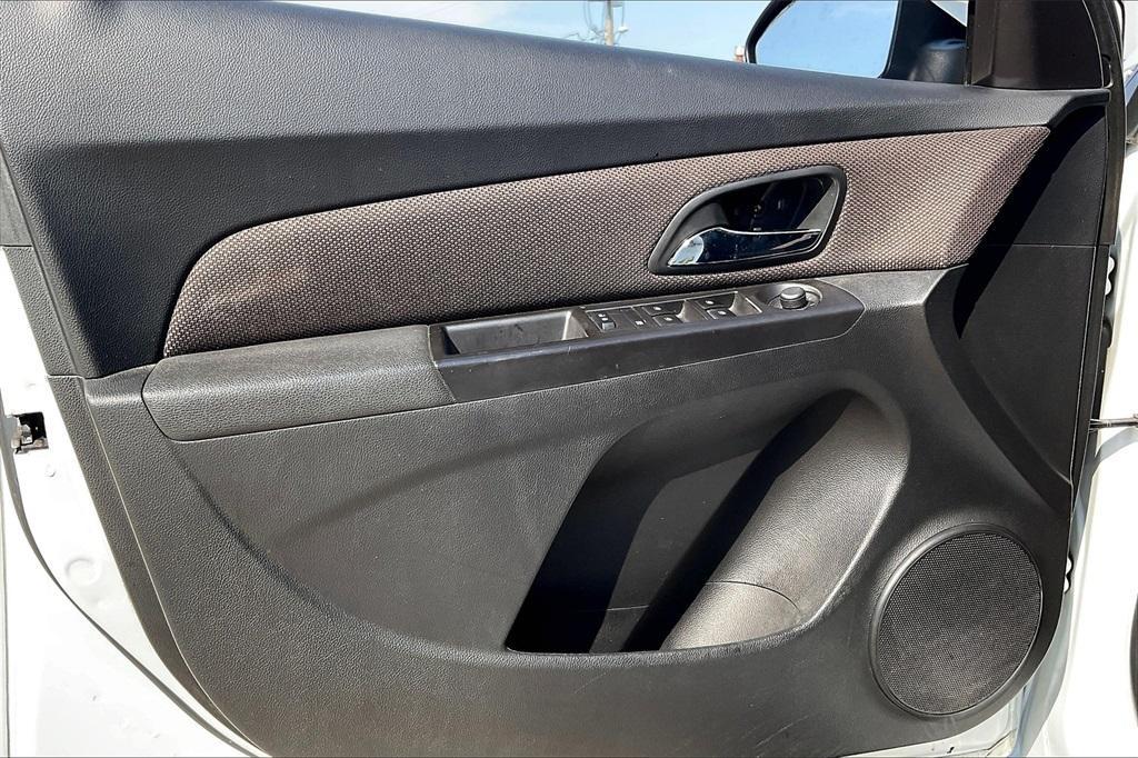 used 2016 Chevrolet Cruze Limited car, priced at $8,850