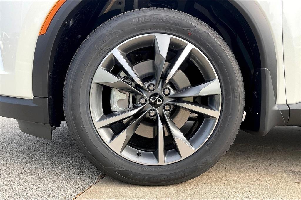 new 2025 INFINITI QX60 car, priced at $57,174