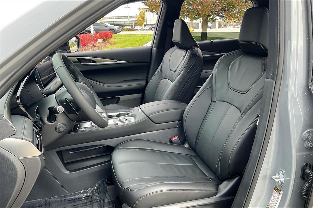 new 2025 INFINITI QX60 car, priced at $59,898