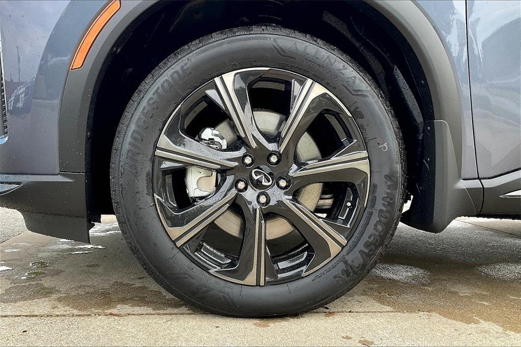 new 2026 INFINITI QX60 car, priced at $67,895