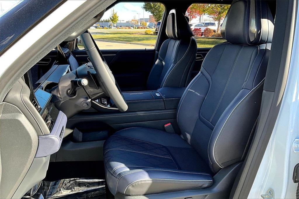 new 2026 INFINITI QX80 car, priced at $101,877