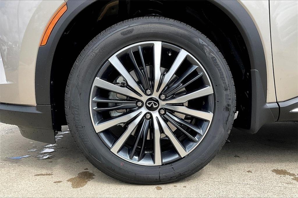 new 2025 INFINITI QX60 car, priced at $62,870