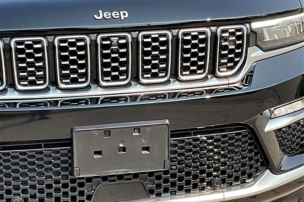 used 2022 Jeep Grand Cherokee car, priced at $41,972