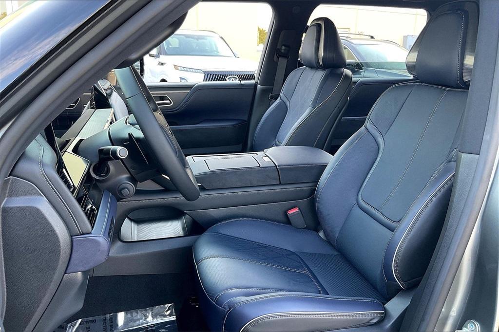 new 2026 INFINITI QX80 car, priced at $100,721
