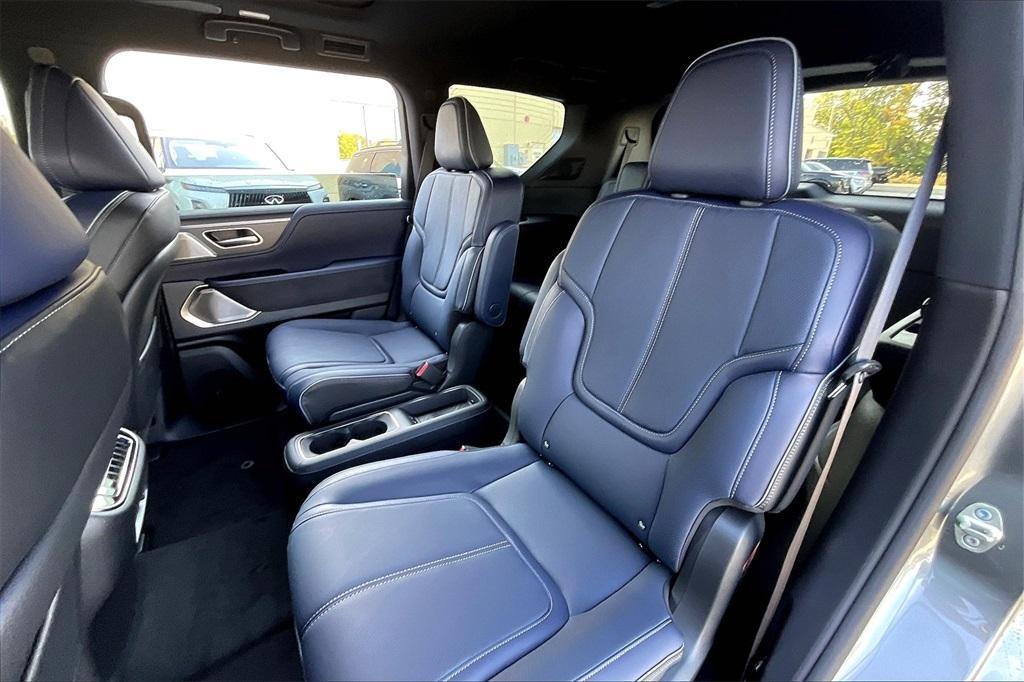 new 2026 INFINITI QX80 car, priced at $100,721