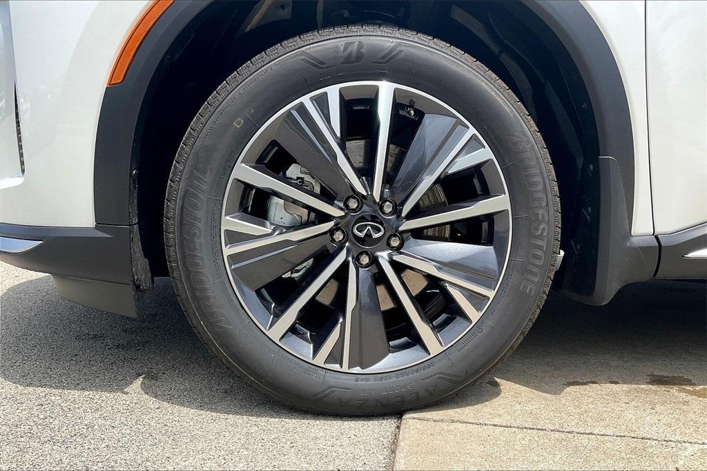 new 2026 INFINITI QX60 car, priced at $60,745