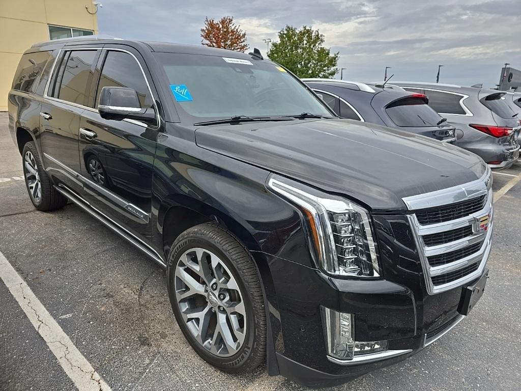 used 2019 Cadillac Escalade ESV car, priced at $25,885