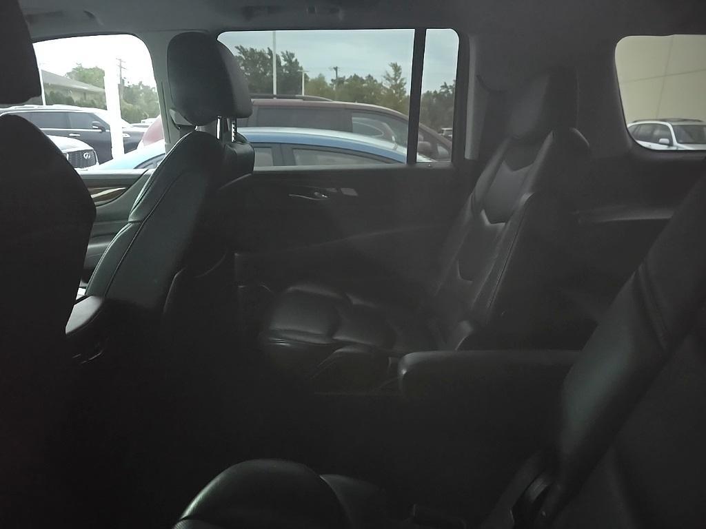 used 2019 Cadillac Escalade ESV car, priced at $25,885