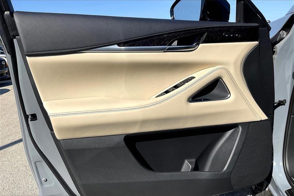 used 2025 INFINITI QX60 car, priced at $52,631