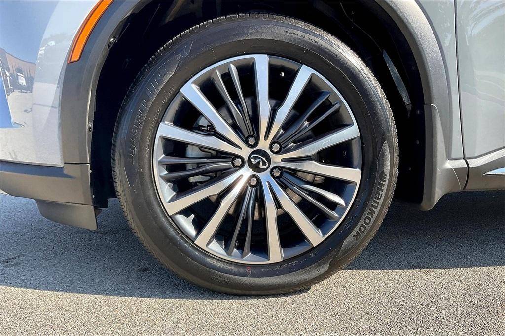 used 2025 INFINITI QX60 car, priced at $52,631