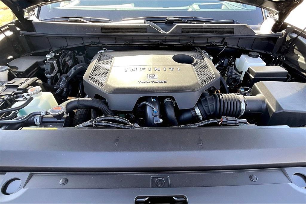 new 2025 INFINITI QX80 car, priced at $104,501