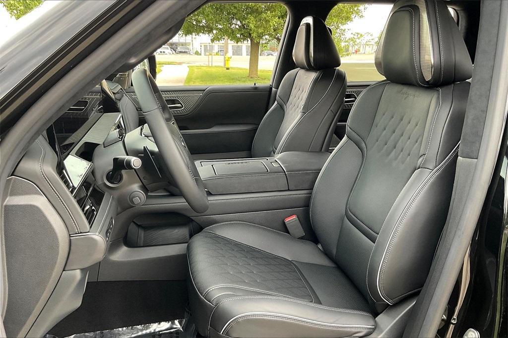 new 2025 INFINITI QX80 car, priced at $104,001