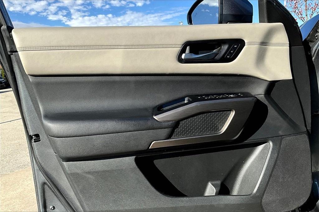 used 2022 Nissan Pathfinder car, priced at $34,483