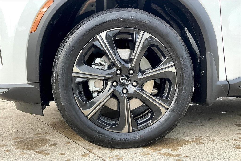 new 2026 INFINITI QX60 car, priced at $68,595