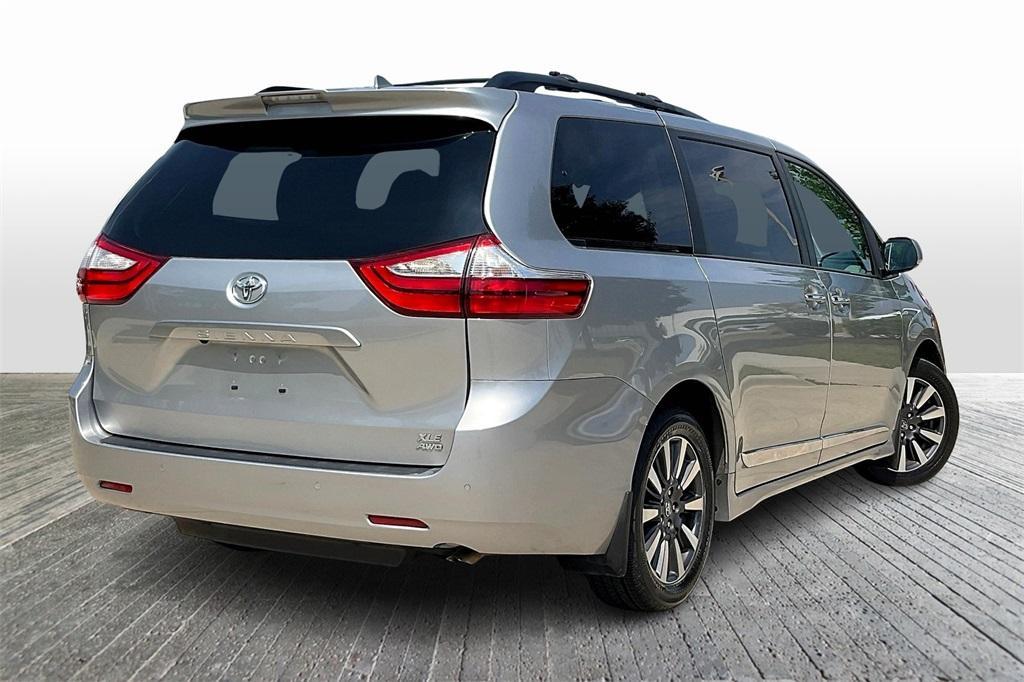 used 2018 Toyota Sienna car, priced at $28,967