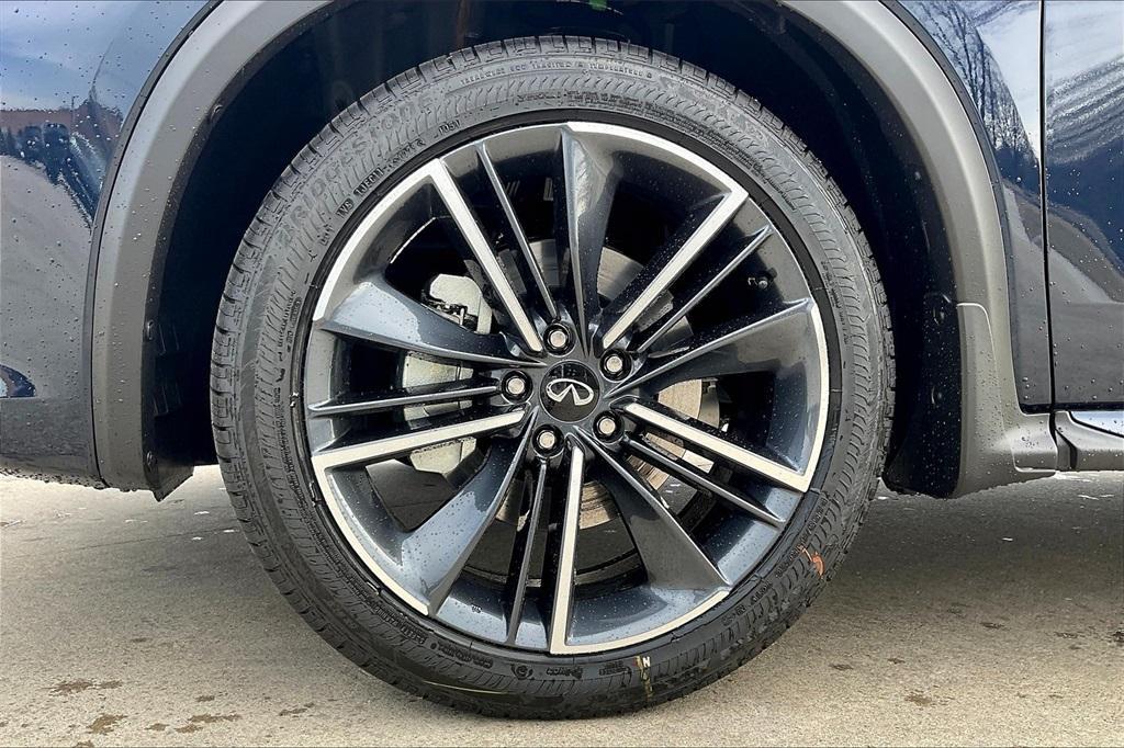 new 2025 INFINITI QX50 car, priced at $50,158