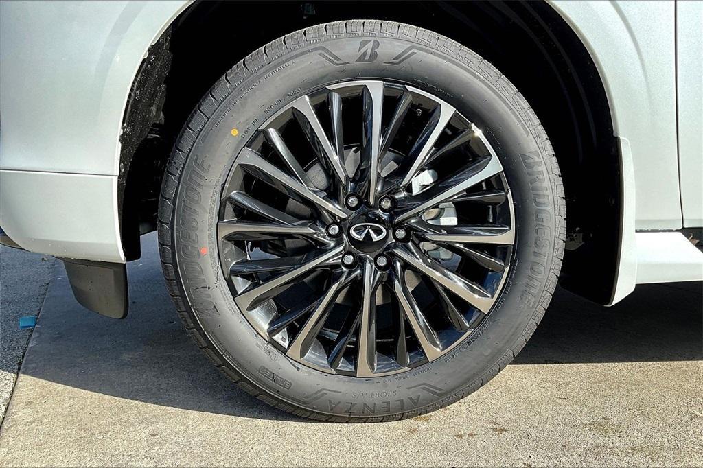 new 2026 INFINITI QX80 car, priced at $112,196