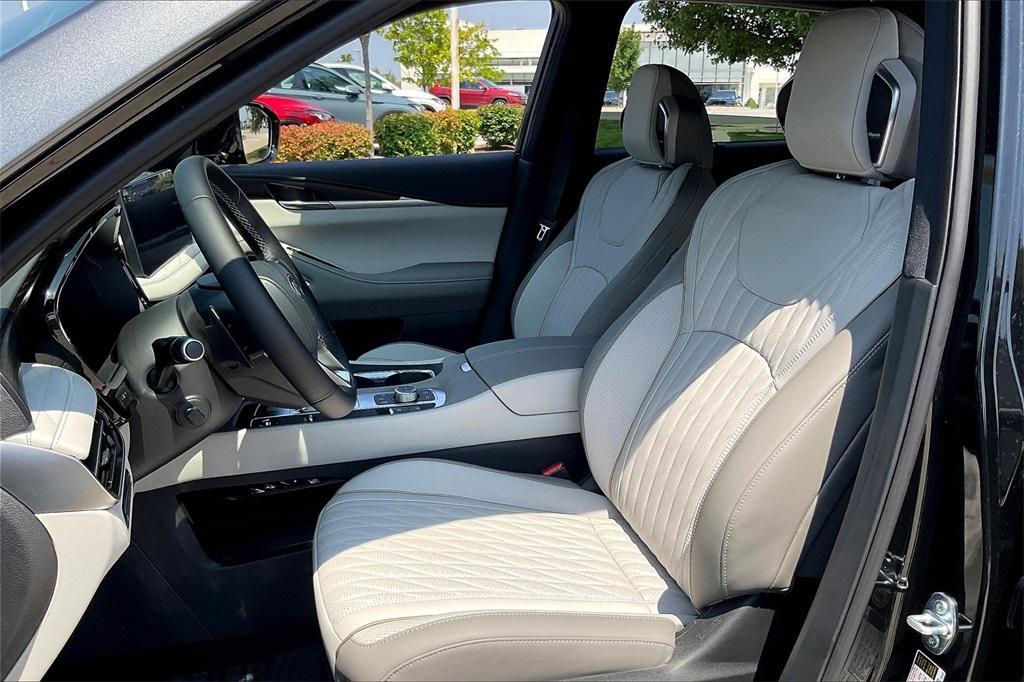 new 2026 INFINITI QX60 car, priced at $68,390
