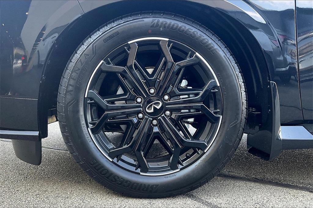 new 2026 INFINITI QX80 car, priced at $100,721