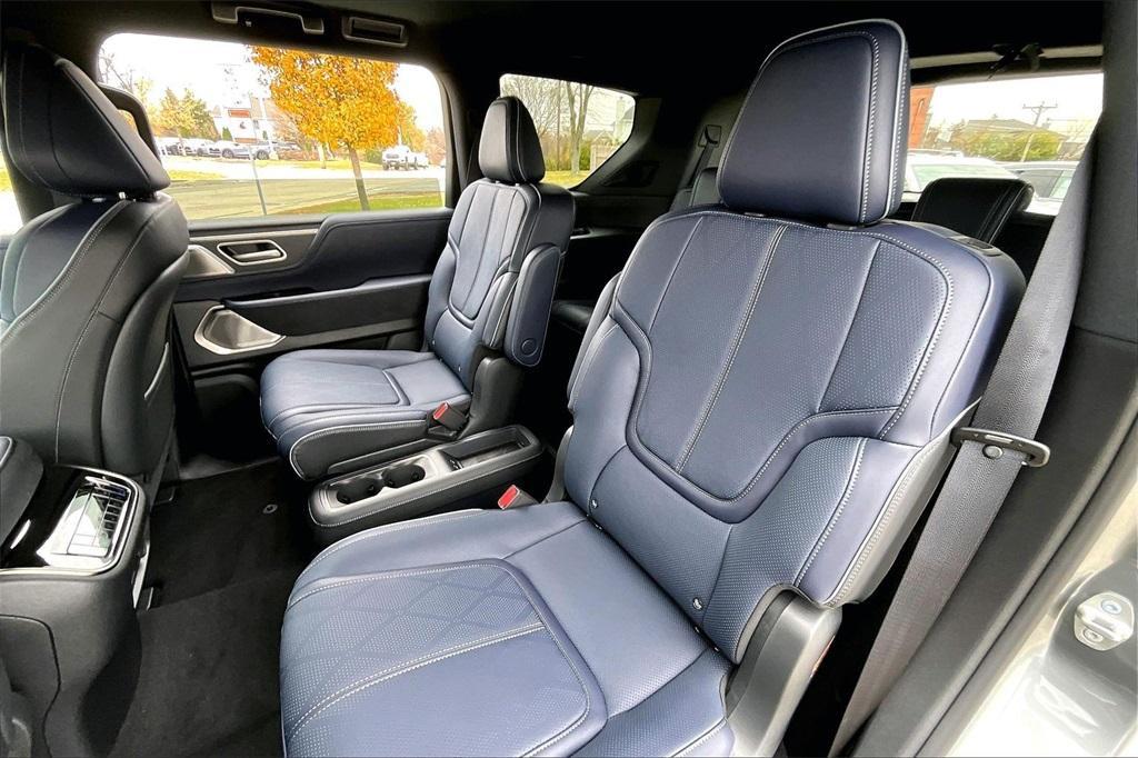 new 2026 INFINITI QX80 car, priced at $100,721