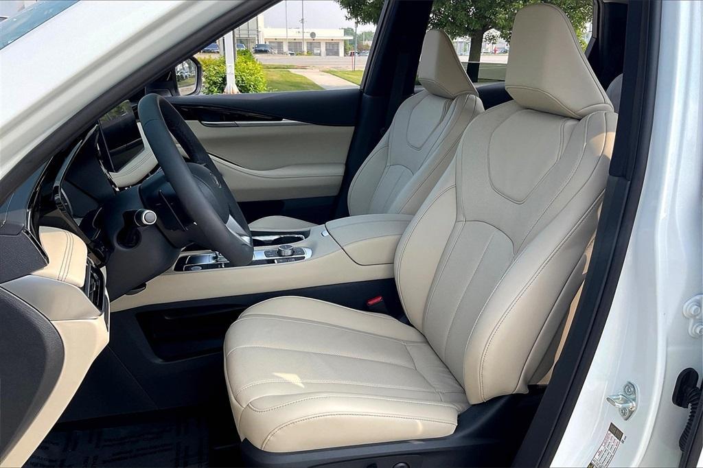 new 2025 INFINITI QX60 car, priced at $50,170