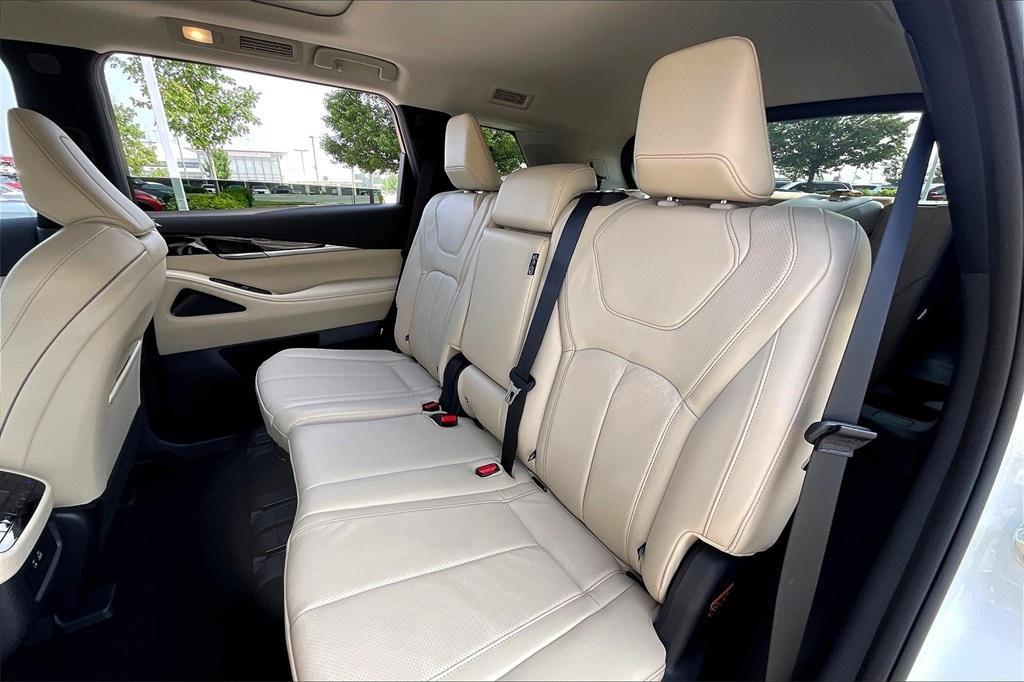 new 2025 INFINITI QX60 car, priced at $50,170