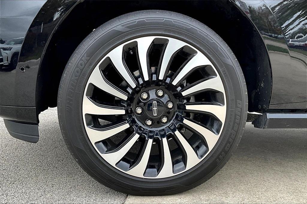 used 2023 Lincoln Navigator car, priced at $65,550
