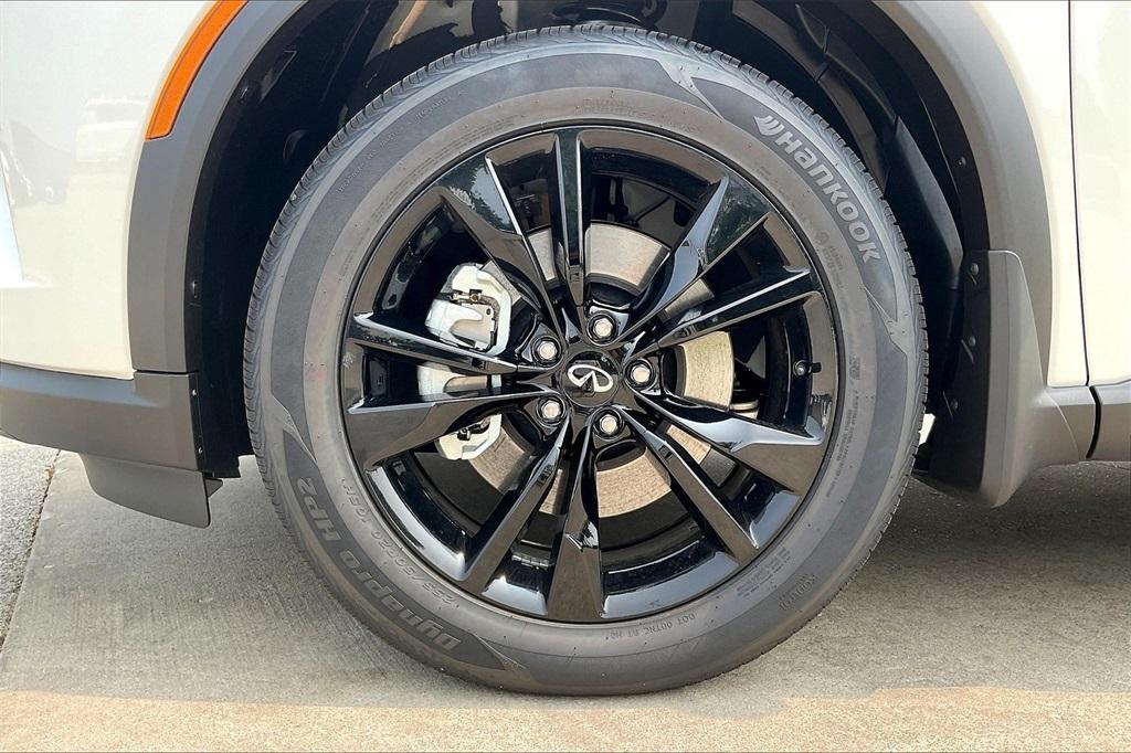 new 2025 INFINITI QX60 car, priced at $58,998
