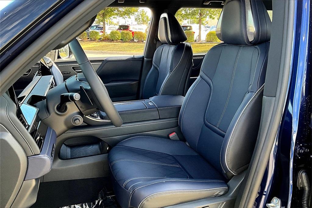 new 2026 INFINITI QX80 car, priced at $100,896