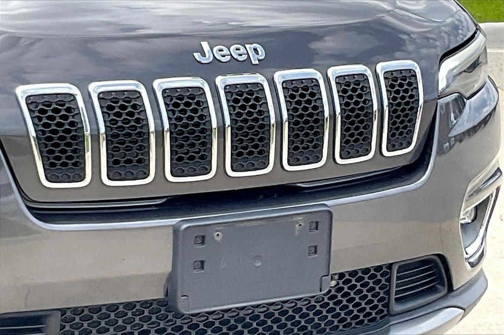 used 2019 Jeep Cherokee car, priced at $16,885